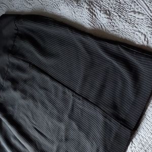 Black pinstriped pencil skirt size 14